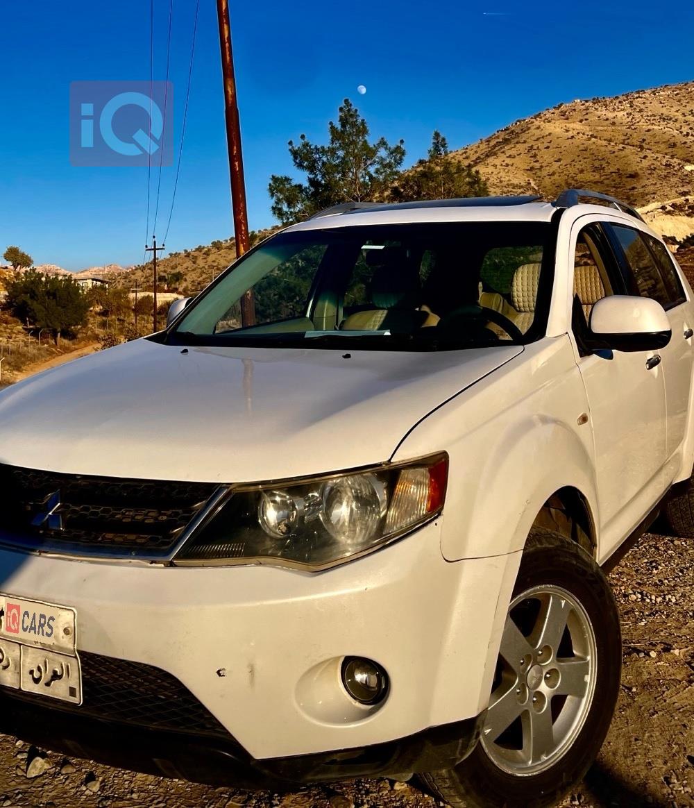 میتسوبیشی ئاوتلاندەر